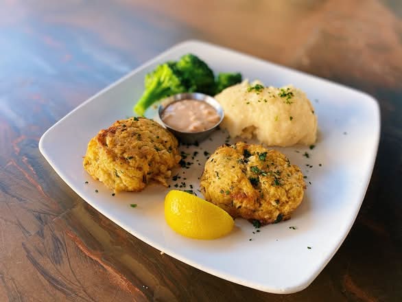 2 Crab Cake Dinner