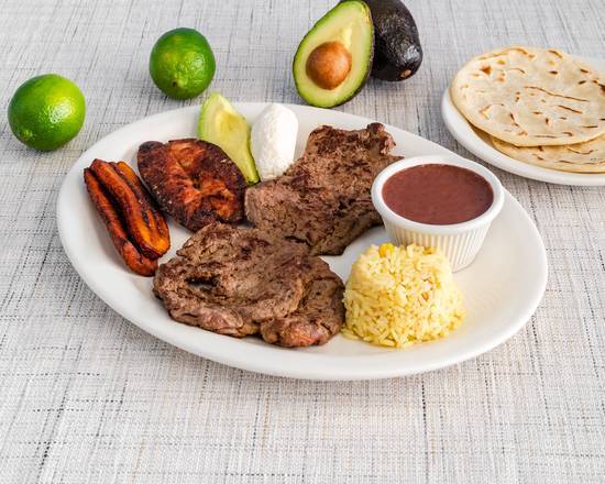 Plato Tipico Salvadoreno