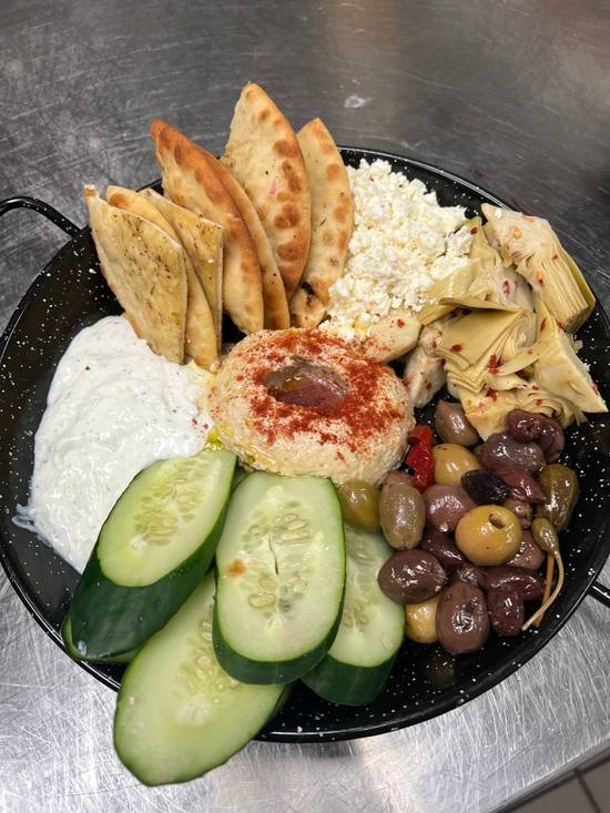 Hummus Plate
