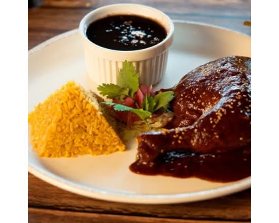 POLLO MOLE