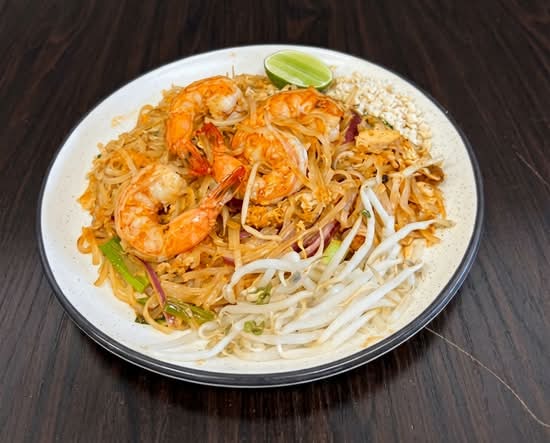PAD THAI