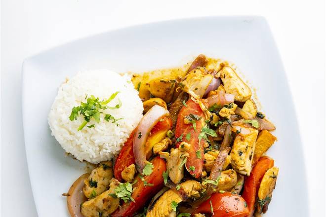Pollo Saltado