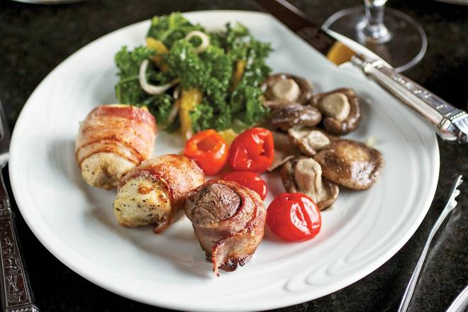 Choose Two Meats (10oz.) & Two Sides