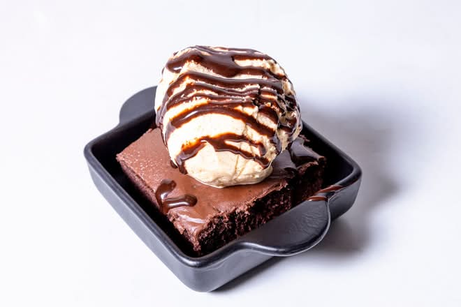 Chocolate Brownie a la Mode