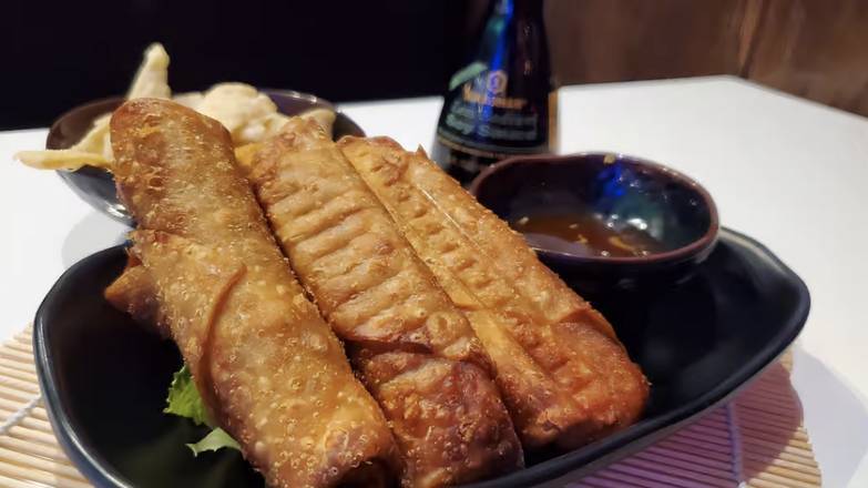 Egg Rolls (2 pcs)
