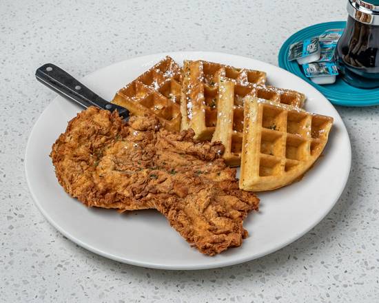 CHICKEN & WAFFLES