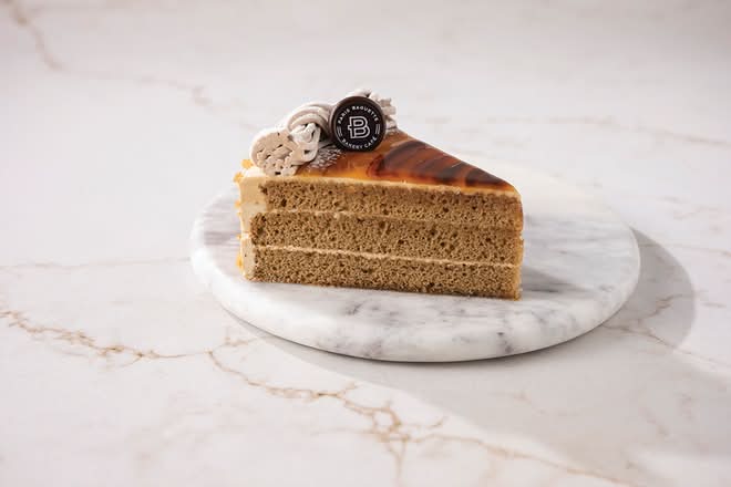 Mocha Cake Slice