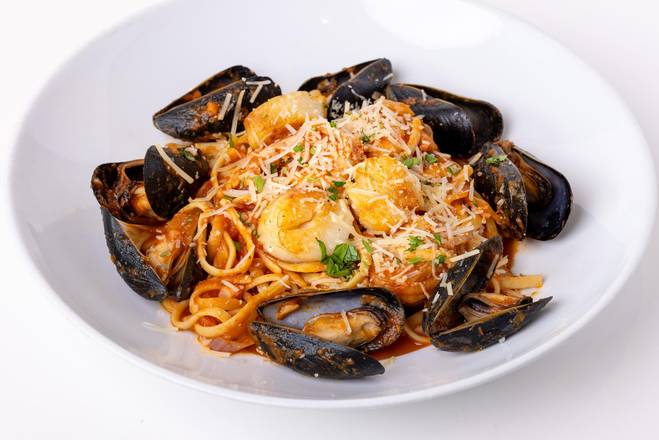 SEAFOOD PASTA