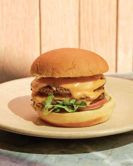 Classic Cheeseburger