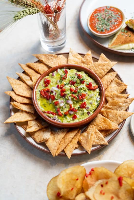 Chips & Guacamole