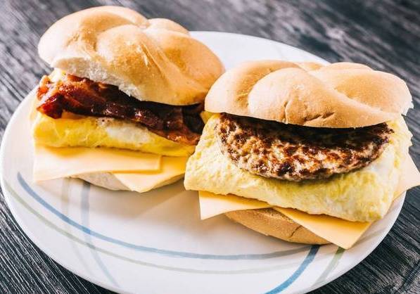 Ham, Egg & Cheese on Roll