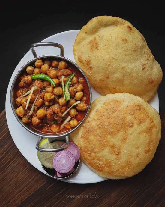 Chole bhatura