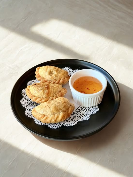 Chicken Curry Puff