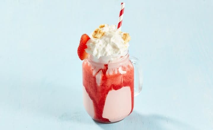 Strawberry Cheesecake Milkshake (R)