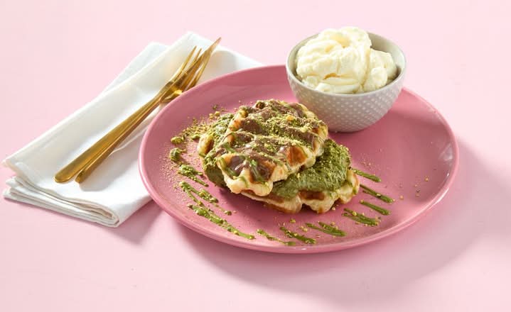 Krunchy Kunafa Croffle