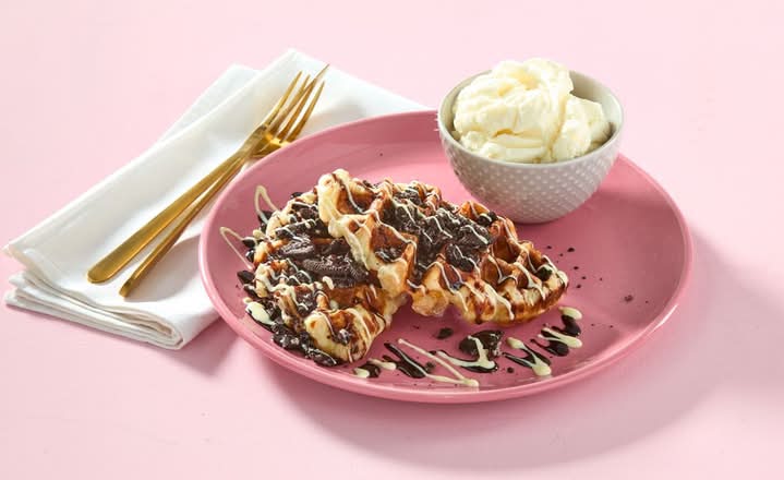 Cookies & Cream Croffle