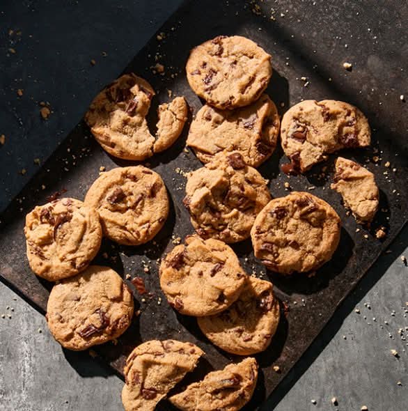 Petite Chocolate Chipper Cookies 12-Pack