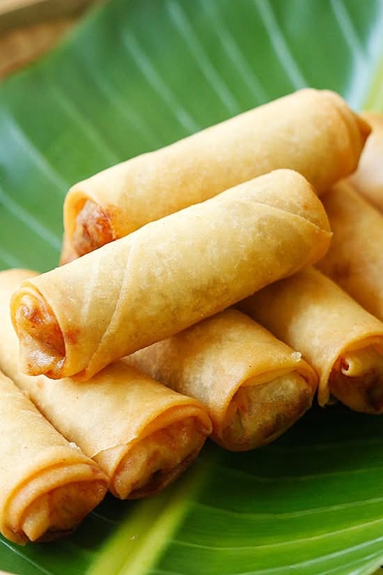VEGETABLE SPRING ROLL (2PCS)