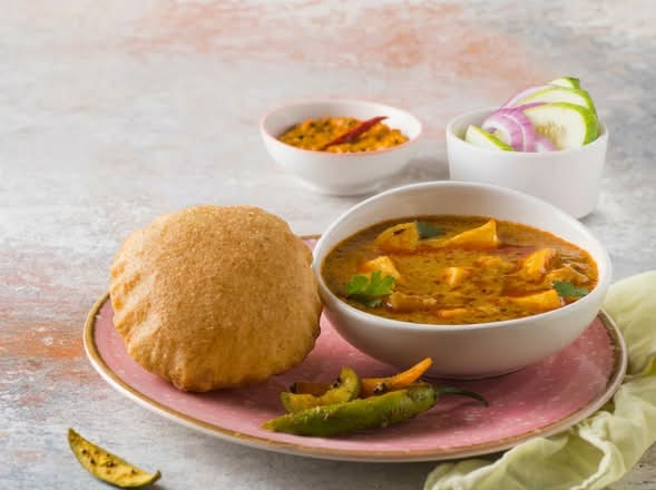Aloo Sabzi - Puri (1pc)