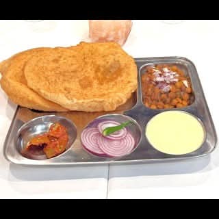 Chana Bhatura