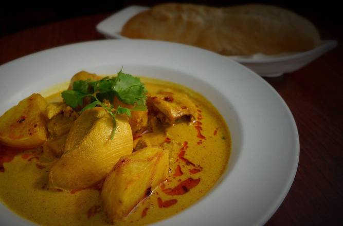Curry Chicken w/ Rice