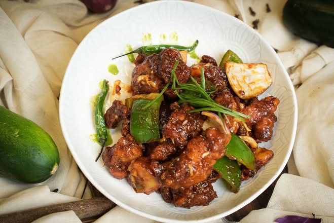 CHILLI CHICKEN