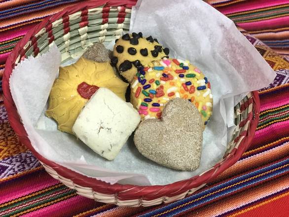 Assorted Small Cookies (6 pcs)