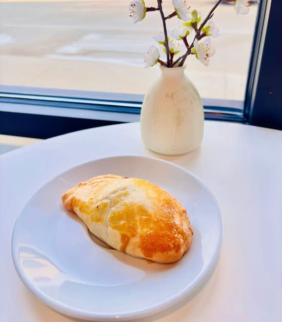 Ham & Cheese Empanada