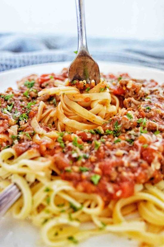 Linguine Bolognese