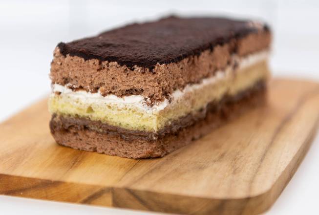 Tiramisu Cake (Slice)