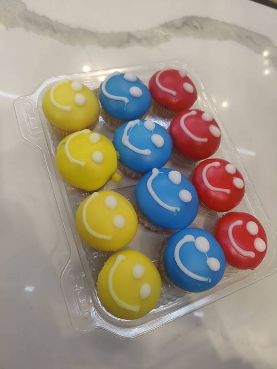 Mini Smiley Cupcakes
