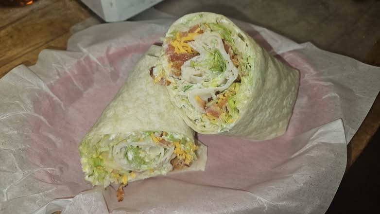 Turkey Bacon Ranch Wrap with chips