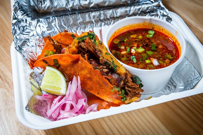 Birria de Res Quesotaco**