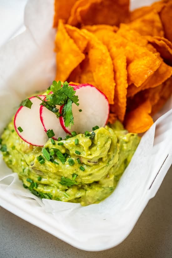Guacamole 8 oz & Chips**