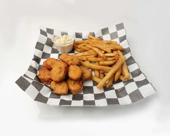 B7. Chicken Nuggets ( 8 pcs )