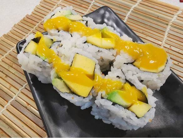 Mango Avocado Roll (6 pcs)