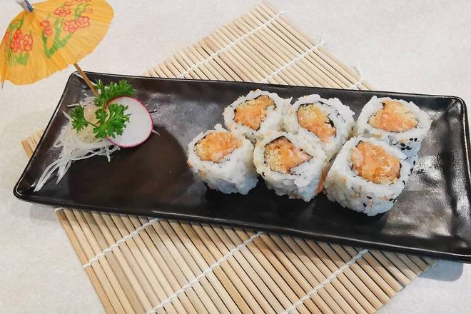 Spicy Salmon Roll (6 pcs)