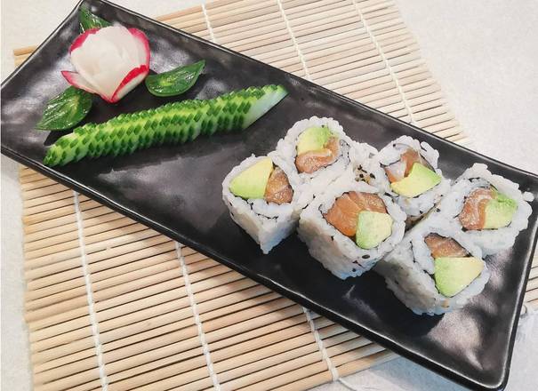 Salmon Avocado Roll (6 pcs)