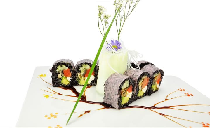 ⚫   Black Pearl Roll(10pc)