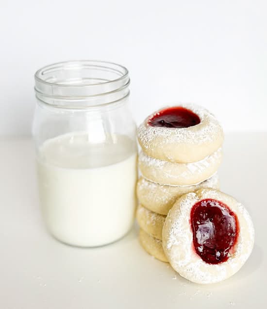Raspberry Thumbprint Cookie