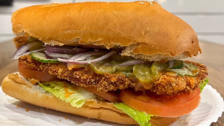 Chicken Sandwich (7inch Foot Long)